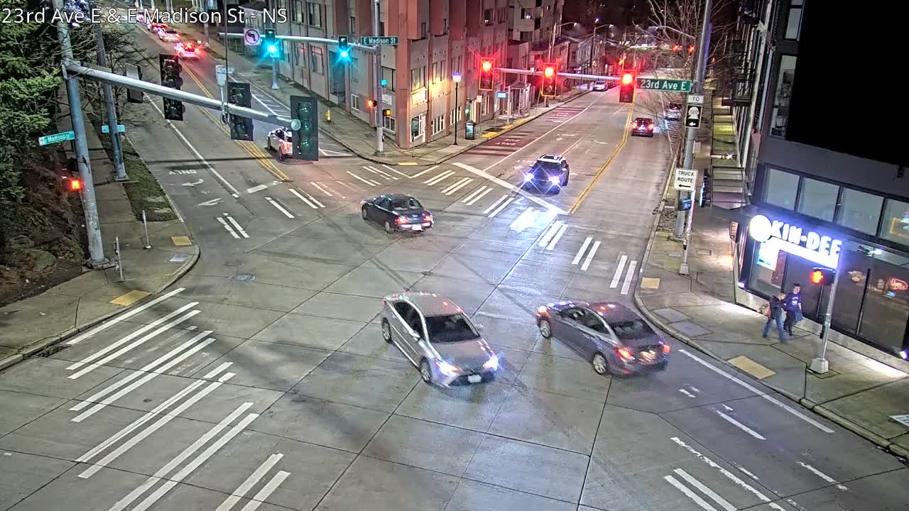 Traffic camera — 23_E_Madison_NS.jpg