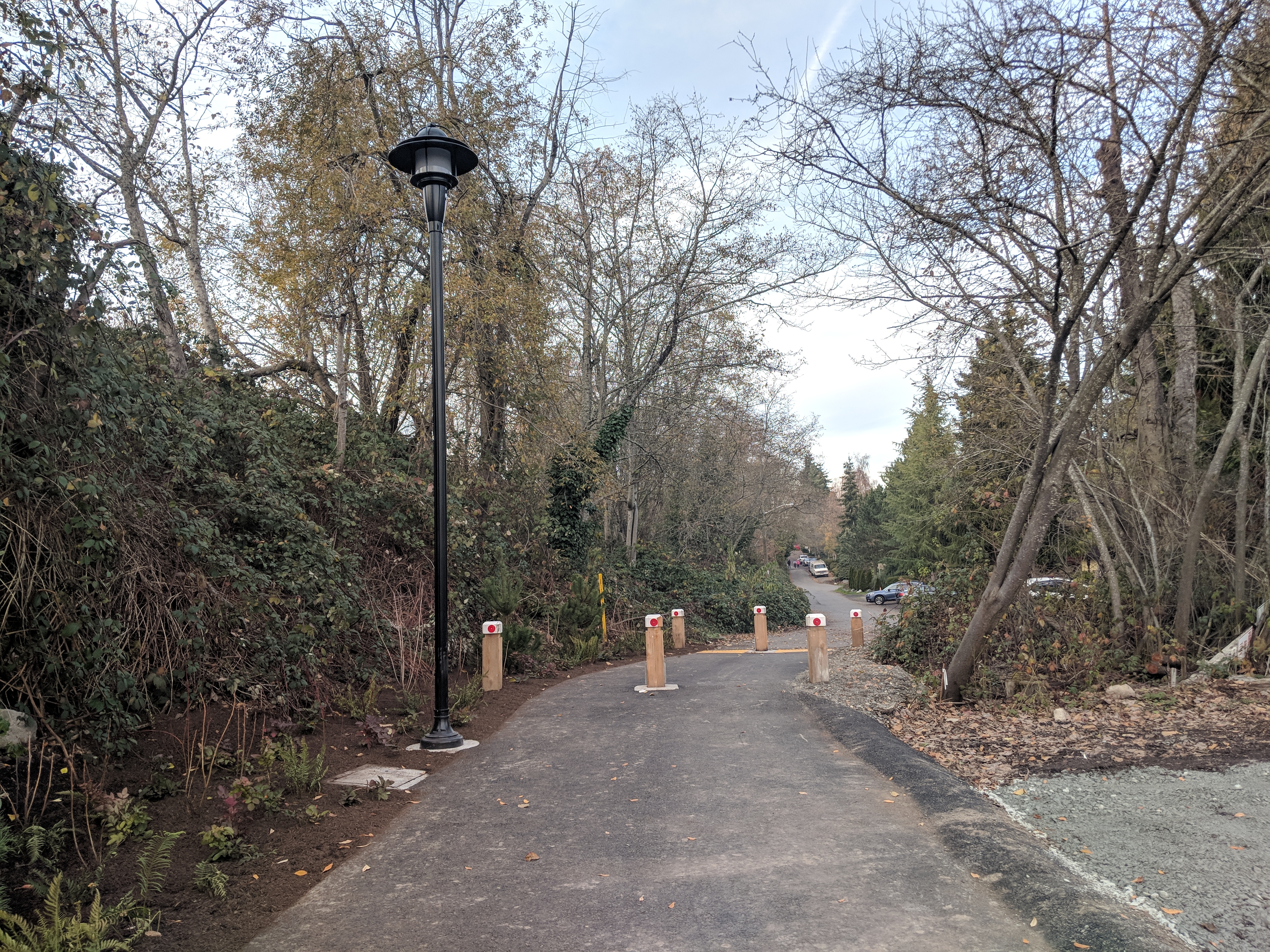 26th Ave SW walkway