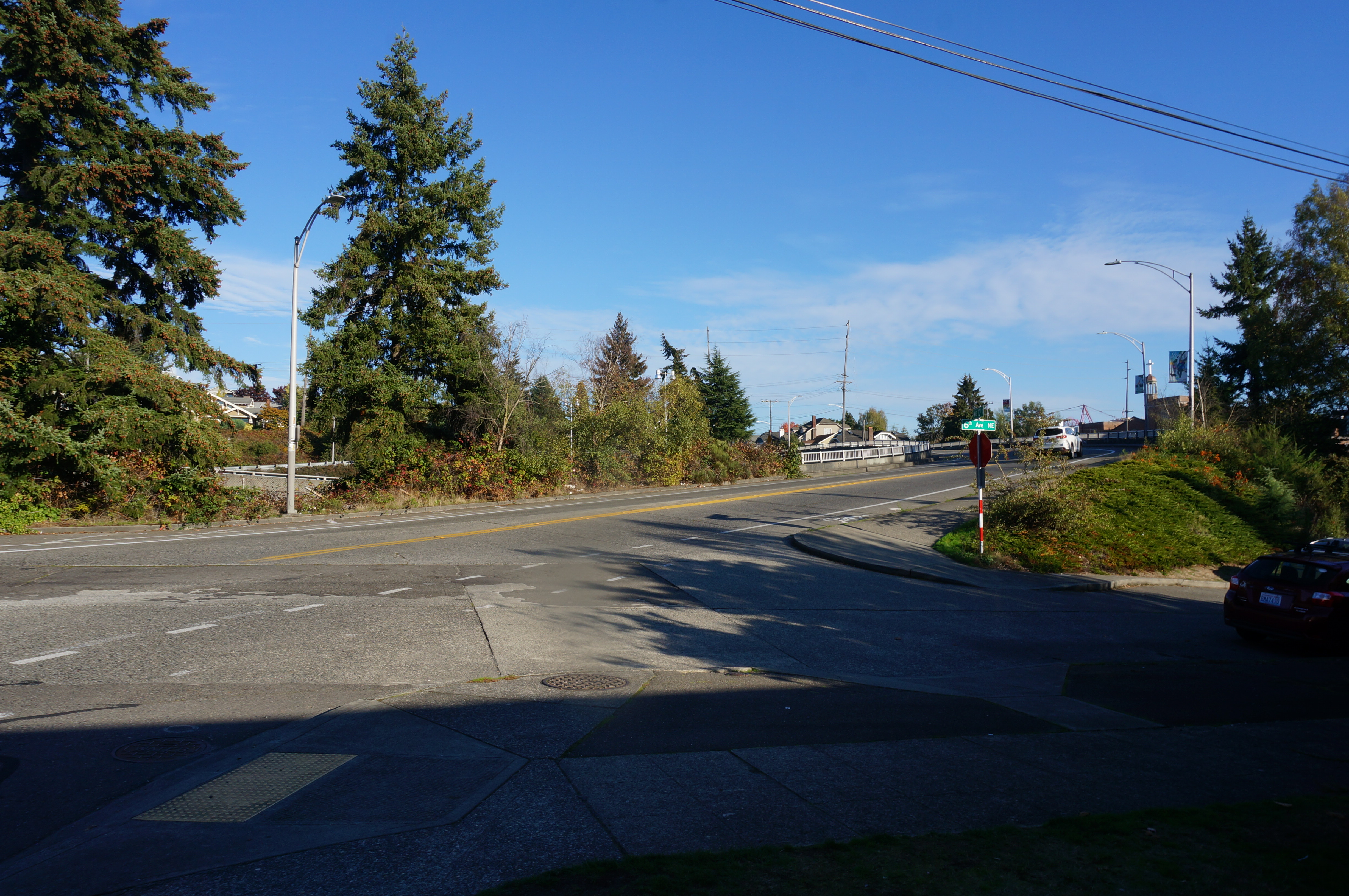 Photo showing intersection of 6th Ave NE and NE 70th St before crossing improvements