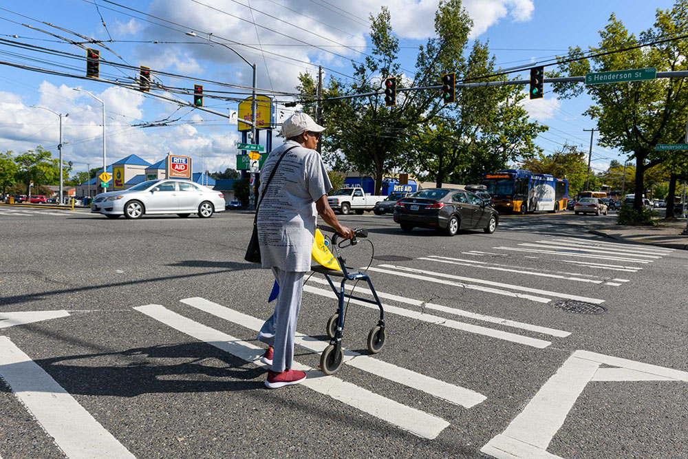 Crossing at S Henderson St at Rainier Ave S 