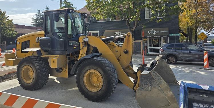 Image shows construction equipment on Eastlake Ave E