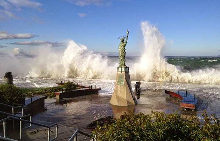 High tides at Alki Beach