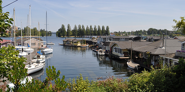 Photo of Portage Bay from street end of E Shelby St.