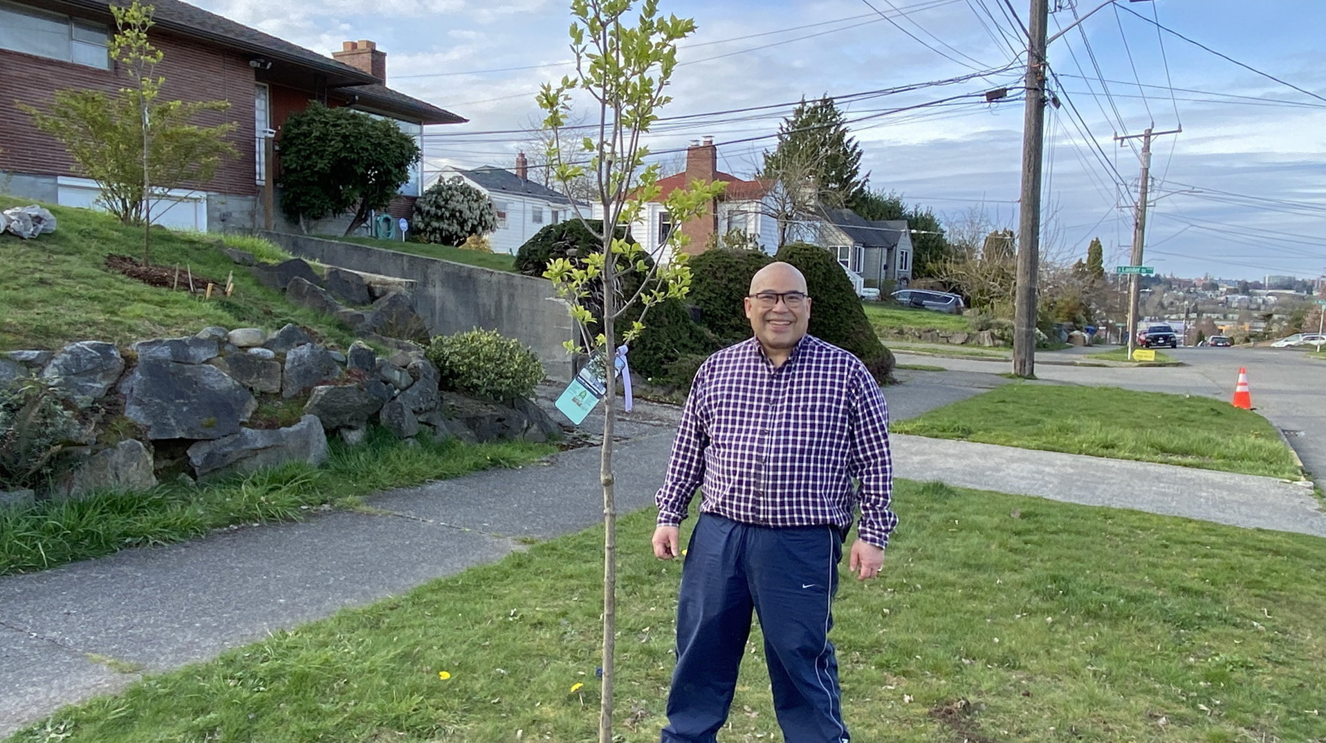 Happy Trees for Neighborhoods participant