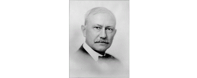 photo portrait of Richard Ballinger