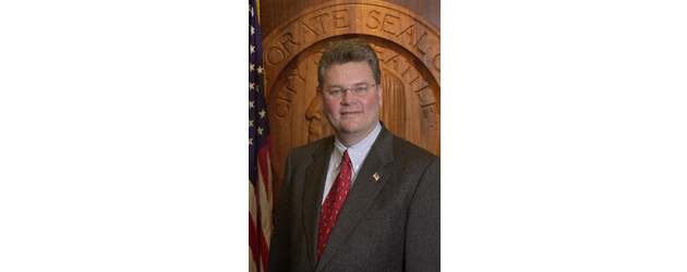 photo portrait of Greg Nickels