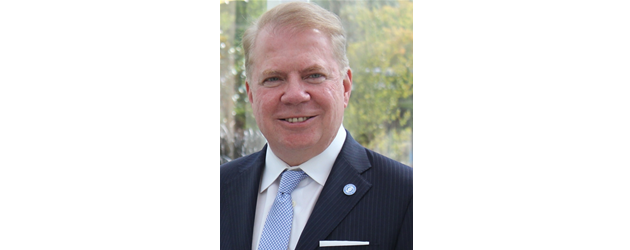 photo portrait of Ed Murray