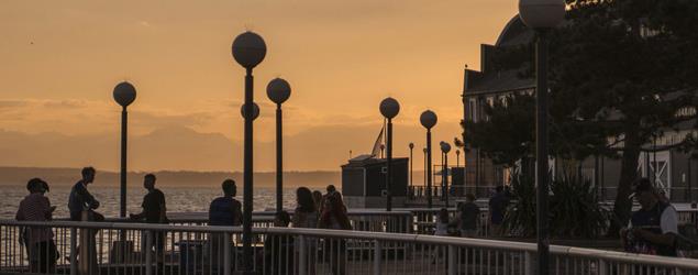 Image of Seattle Waterfront at dusk