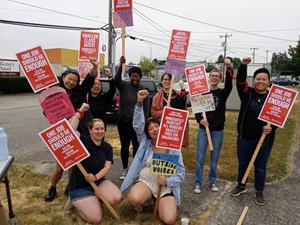Teachers rally for increased minimum wage