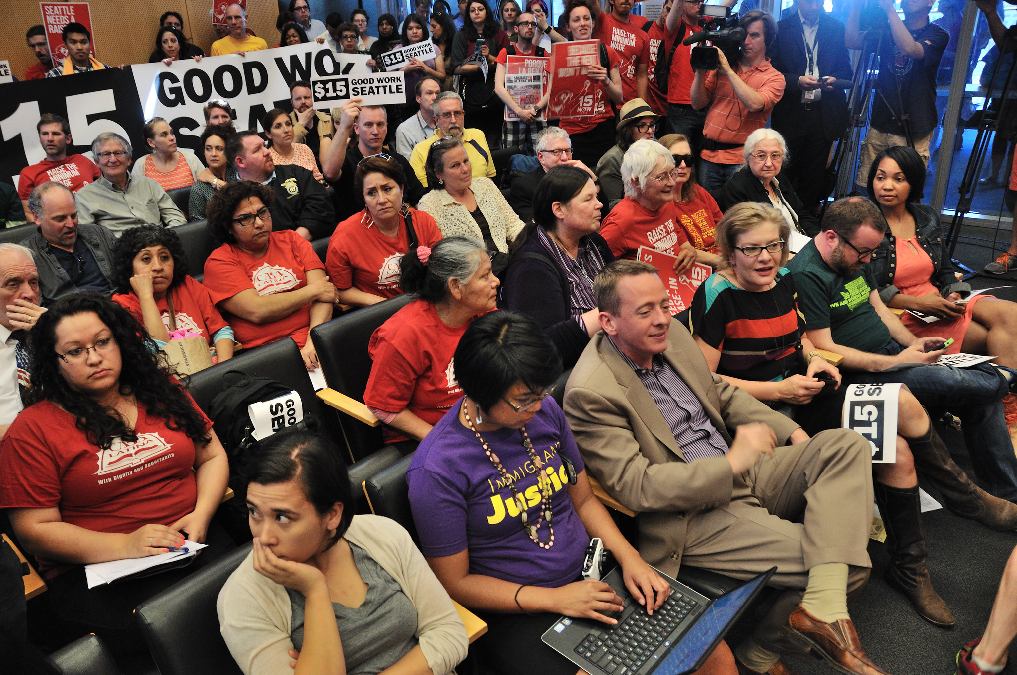 Seattle City Council Votes to Raise Minimum Wage to $15