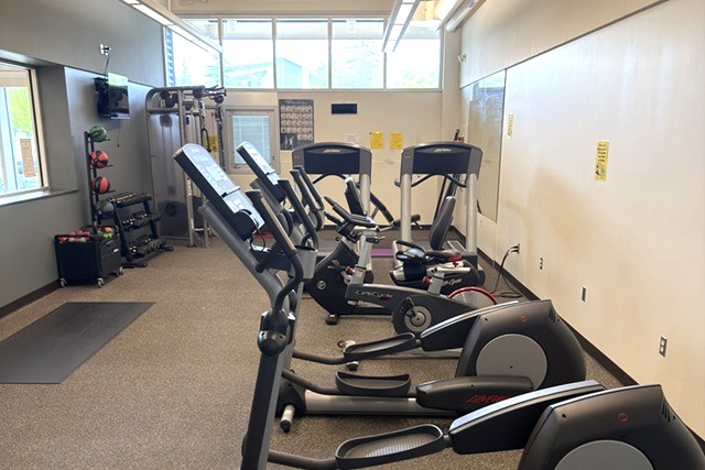 Rainier Beach CC fitness room
