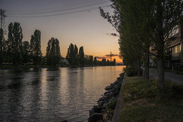 Fremont Canal Park sunset on the water