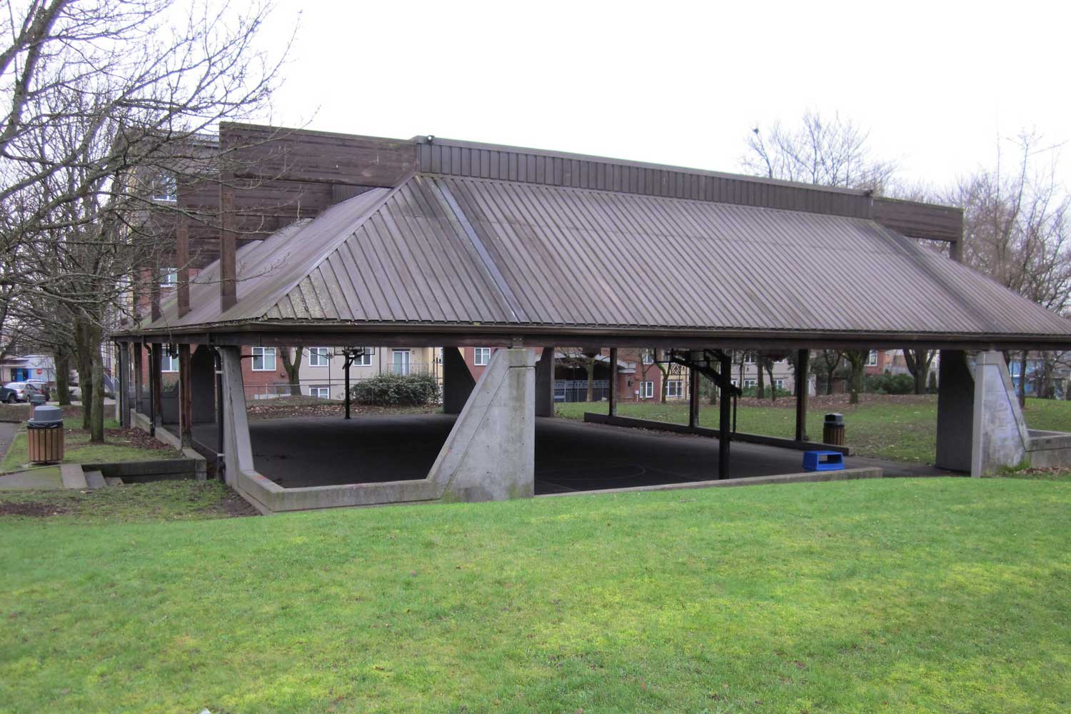 Pratt Park covered picnic area