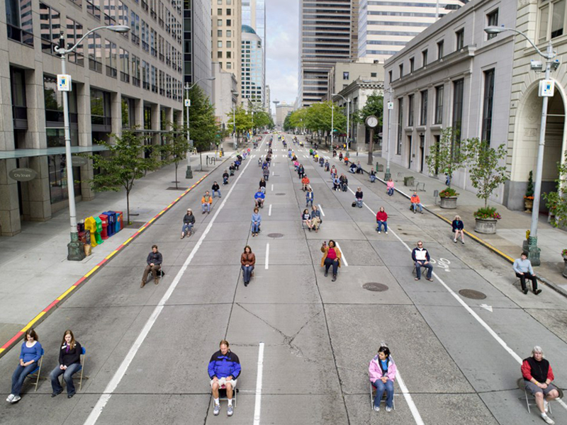 Here are 200 people without cars