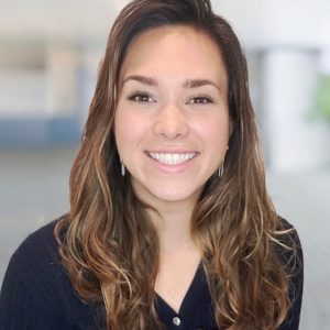 Neely Evanoff headshot.